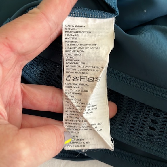 Prana shorts with an underlayer - Picture 6 of 8